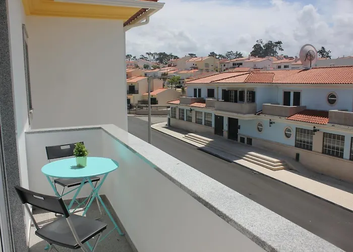 Vivenda Godinho Проживание в семье Назаре